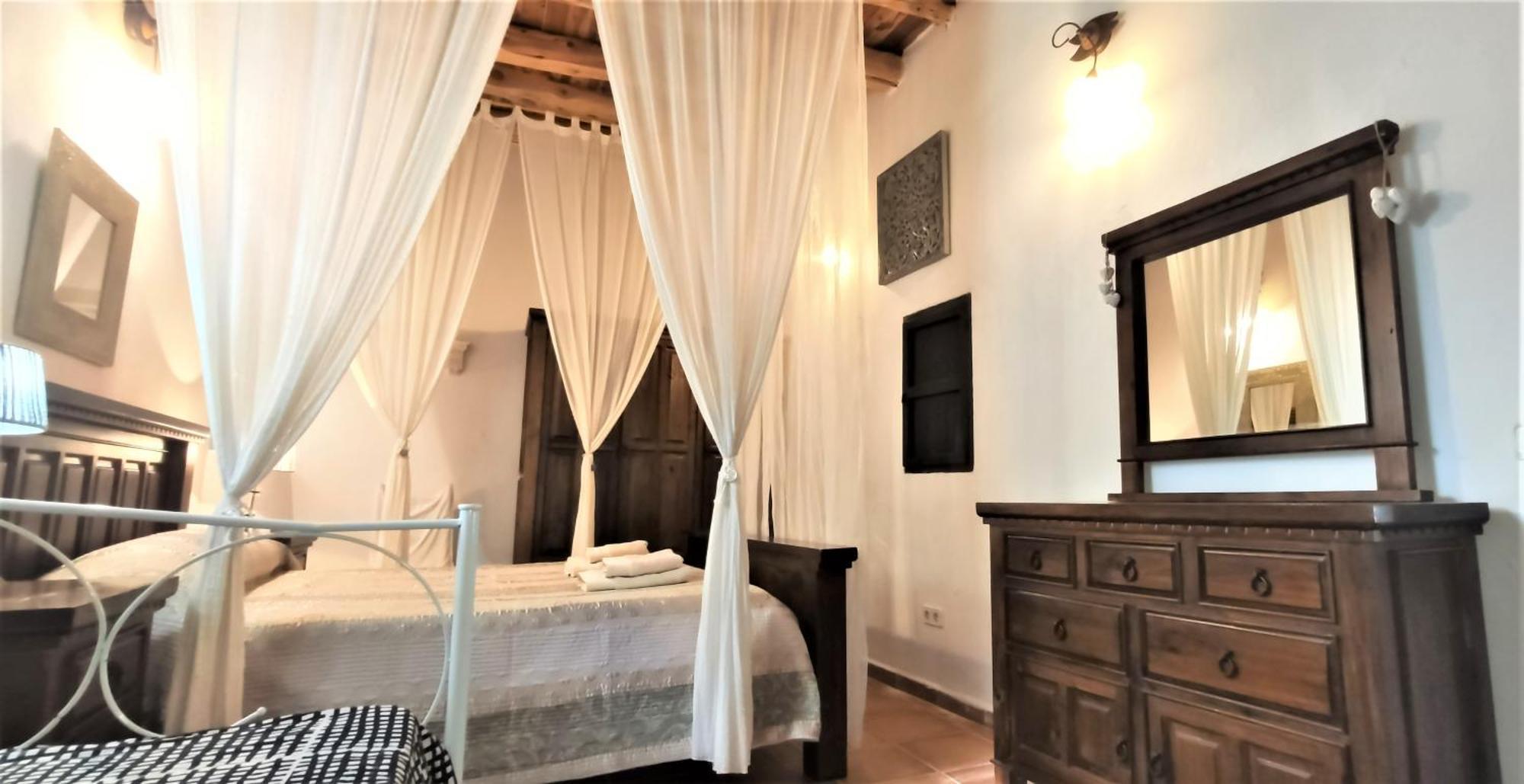 Villa Can Mestreso Suite Ibiza Сан-Хуан-Баутиста Экстерьер фото